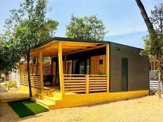 Mobile Butterfly ביוגראד נה מורו